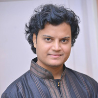 Kavita Murthi Deshpande, Ashish Shrivastava