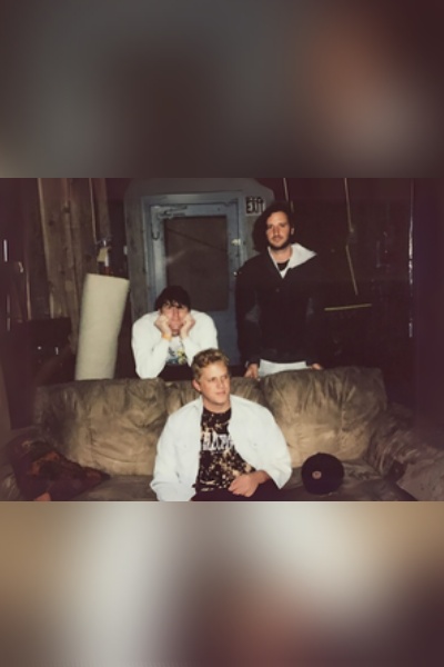 TV Girl Perform Their Hits Live